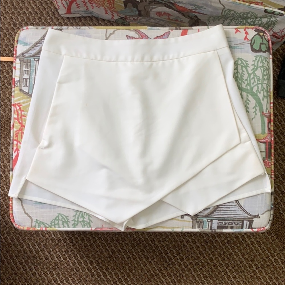 Aqua skort size medium